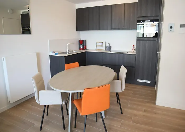 In Near The Marina 아파트