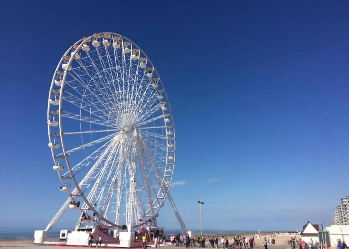 아파트 In Near The Marina